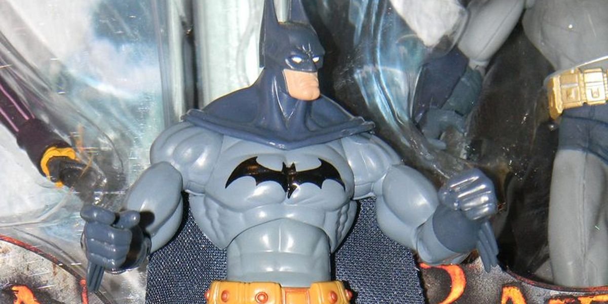 Attack armor batman action figure