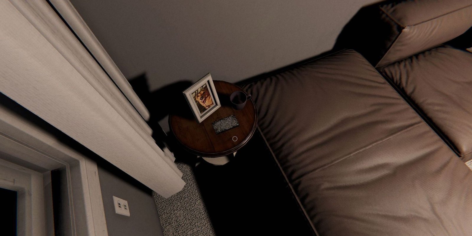Image depicts a set of tarot cards on a small circle table next to a cup and photo frame in the living room of Tanglewood Drive in Phasmophobia.