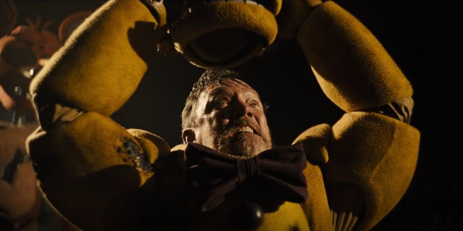 Five Nights At Freddy's: Afton Putting On His Helmet As He Dies