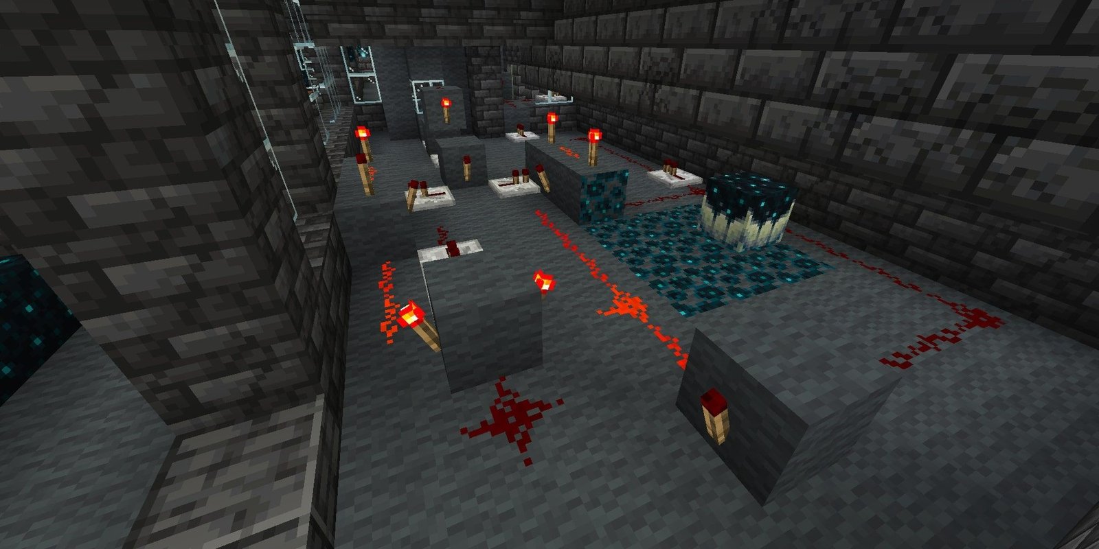 Another angle of the redstone door mechanism. 