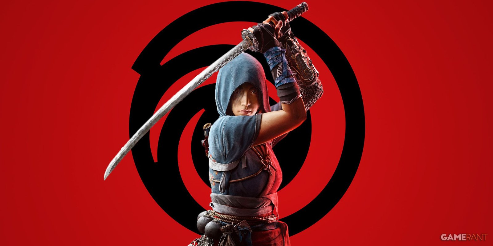 Naoe من ظلال Assassin's Creed Shadows يقف مع Katana أمام شعار Ubisoft الأسود على خلفية حمراء داكنة
